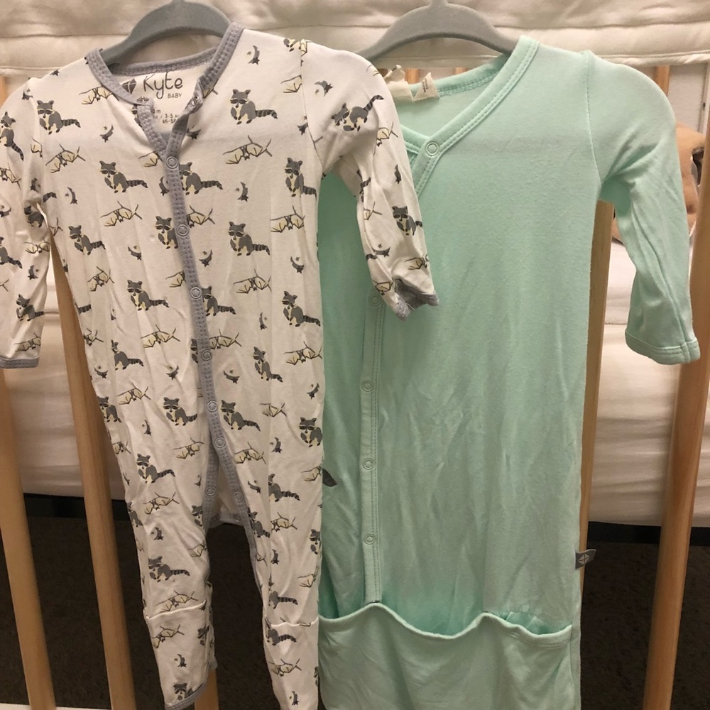 Kyte Baby snap footie and bundler gown